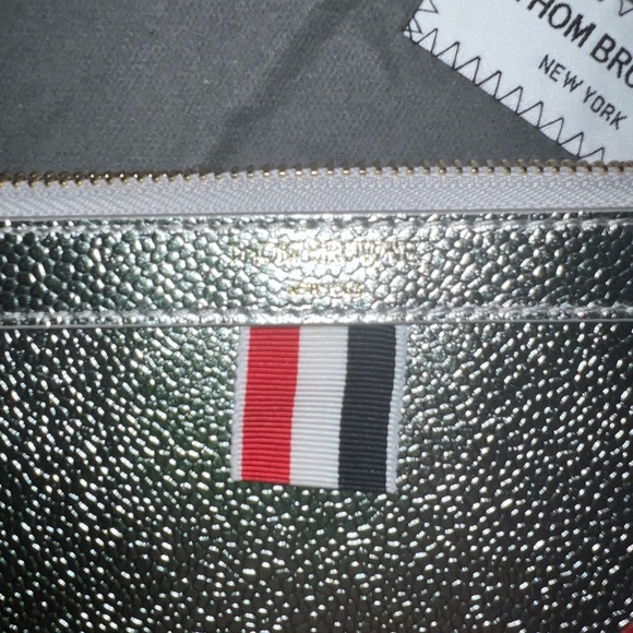 THOM BROWNE
Black Small Zip Document Holder - Picture 6 of 10